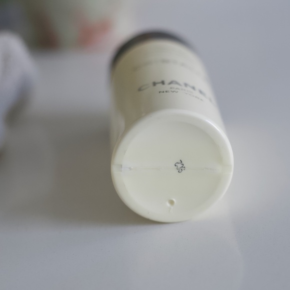 Rare Vintage CHANEL CRISTALLE Talc Bath Powder - Picture 7 of 12